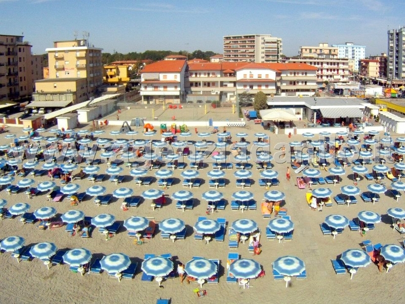 La spiaggia fronte casa - affitti - casa vacanza - Lidi Ferraresi